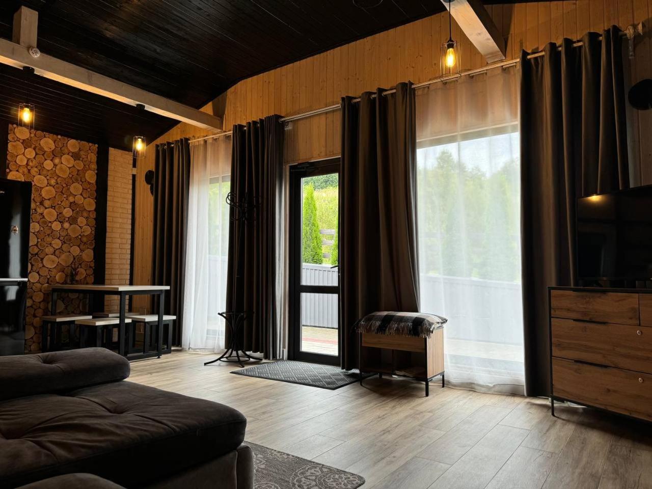 Tustan Apart Urych Exterior foto
